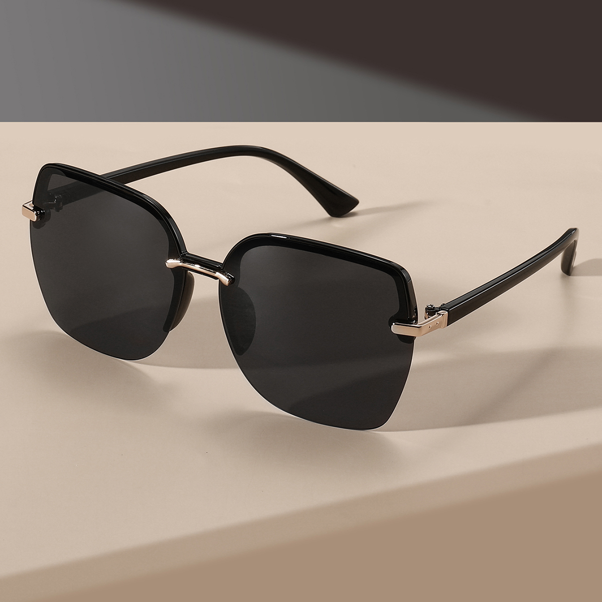 Okulary w stylu retro, minimal – Photography Fashion recenzja i cena